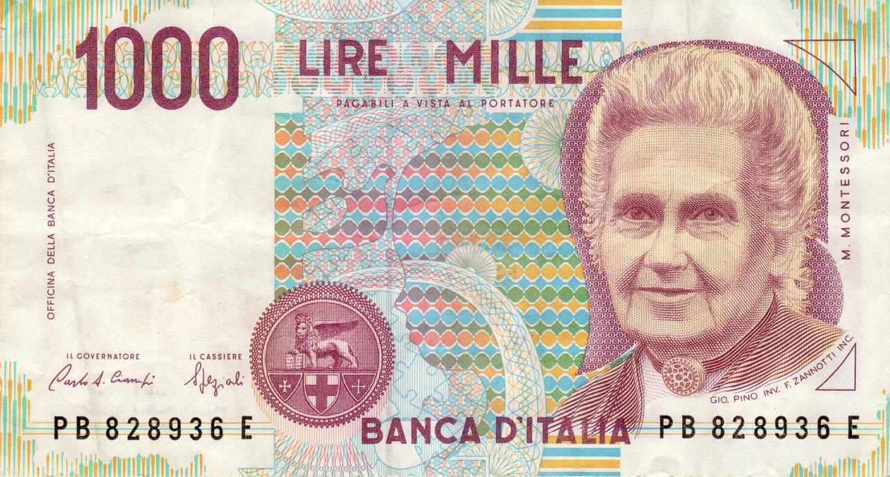 Moneta da 5 Lire con delfino, simbolo di valore collezionistico e rarità.